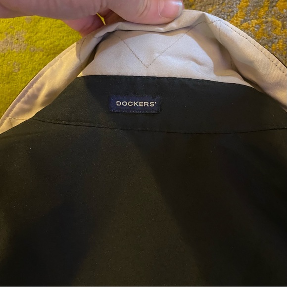 Dockers black weather resistant zip jacket with tan accents, men’s L - Picture 5 of 5